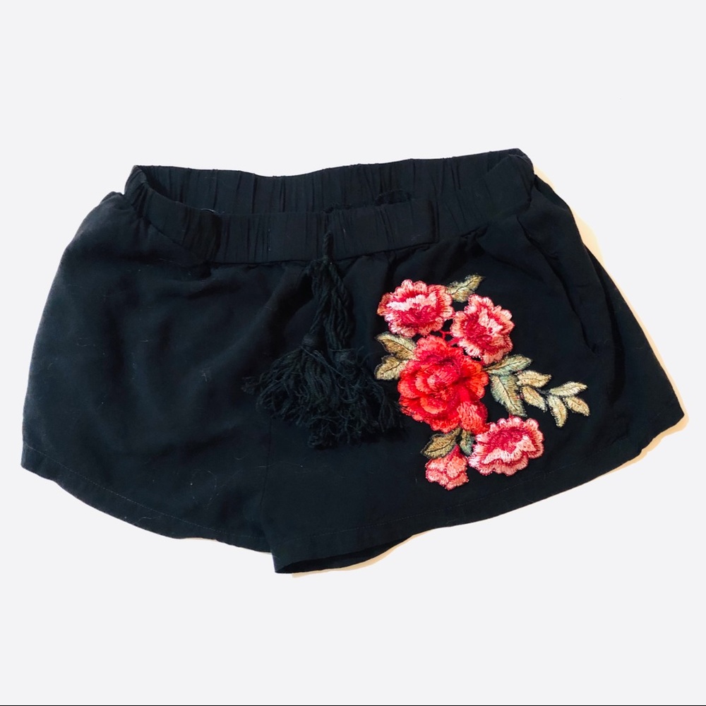 Rose Embroidery Black Shorts with Tassels